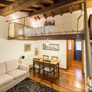 https://appartamento-cairoli.italymilanhotels.net